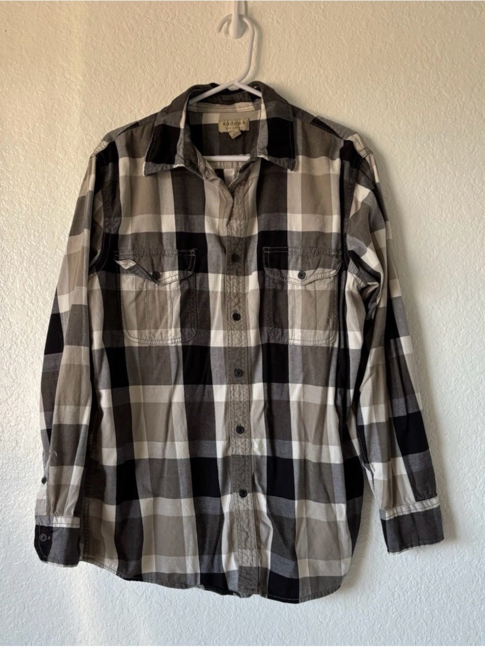 Sonoma Plaid  Button Down
Shirt Long Sleeve Double Pocket Size L